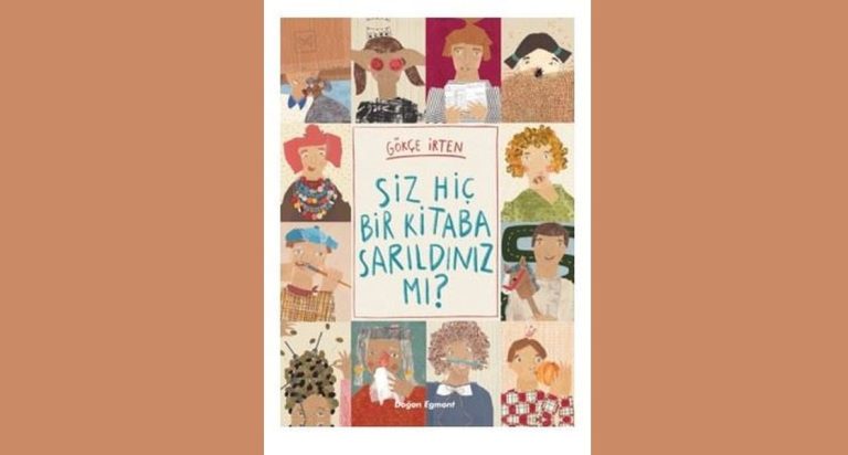 Siz Hiç Bir Kitaba Sarıldınız mı?