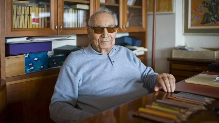 Yaşar Kemal Kimdir? Yaşar Kemal Kimdir?